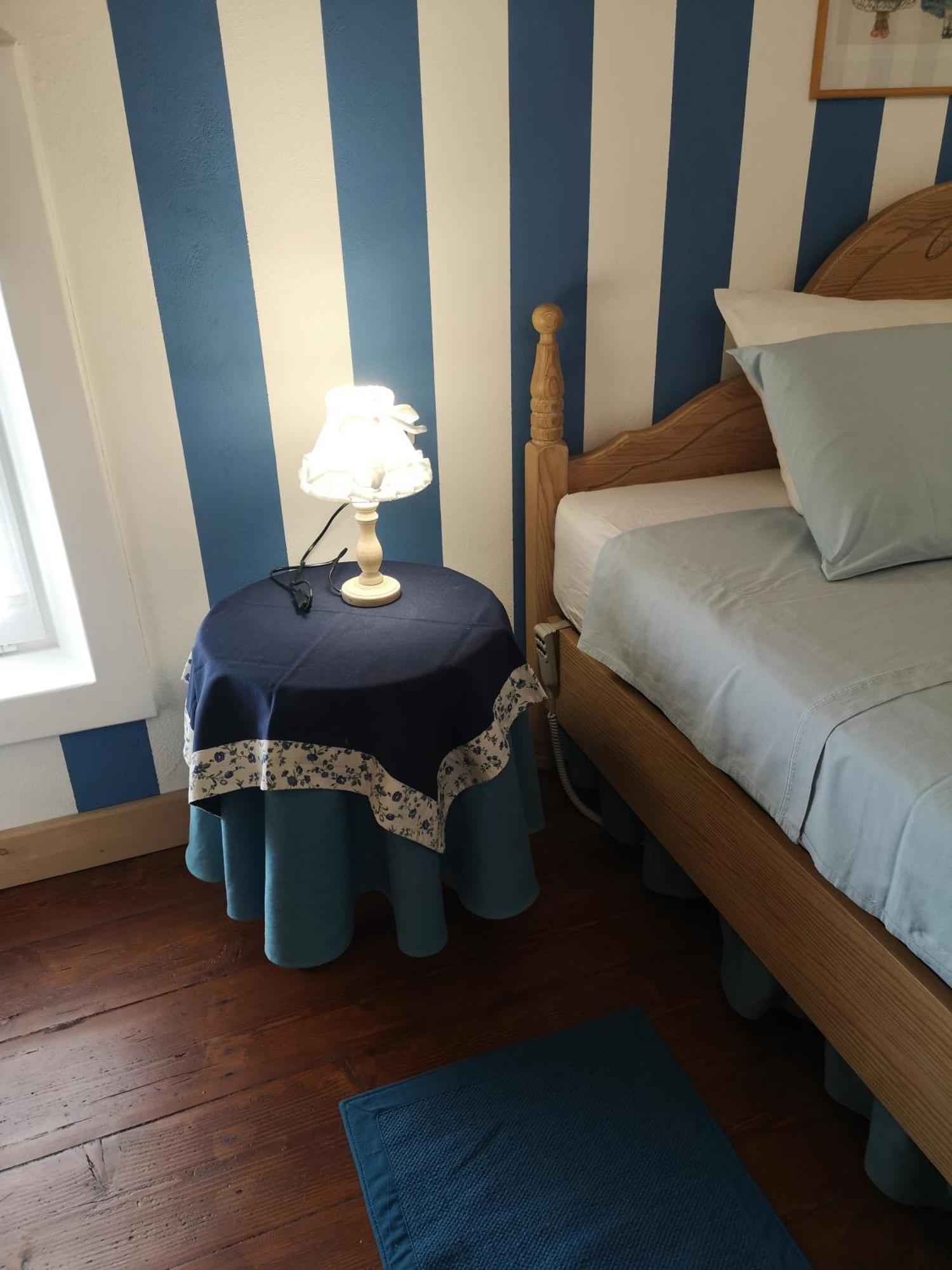 East Wind Bed and Breakfast Medea Exteriör bild