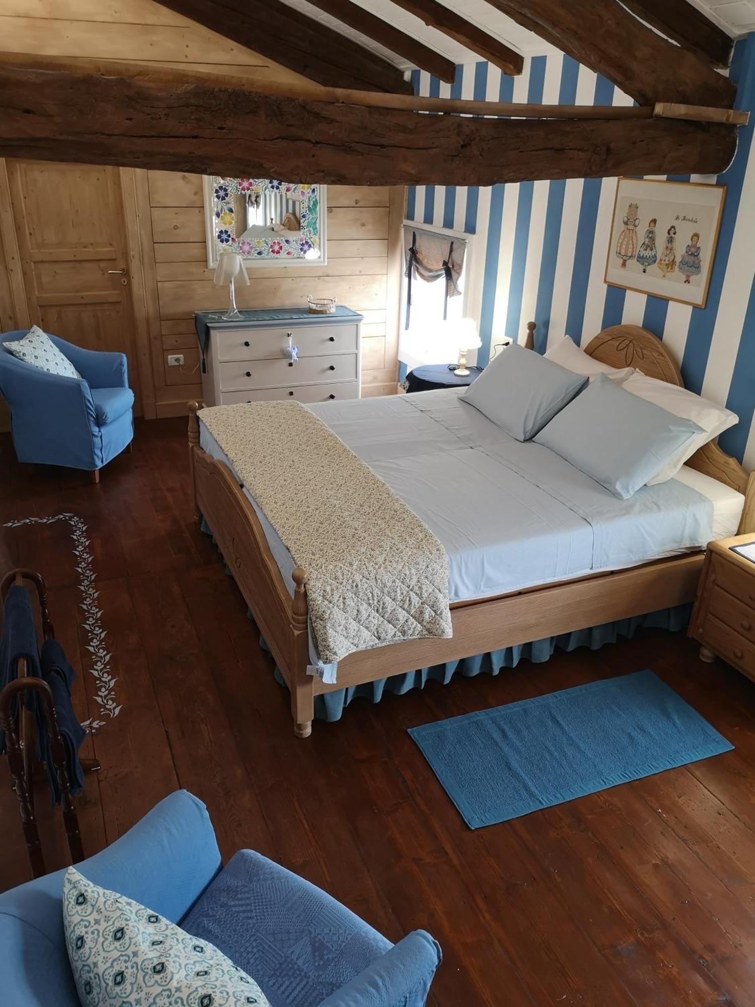 East Wind Bed and Breakfast Medea Exteriör bild