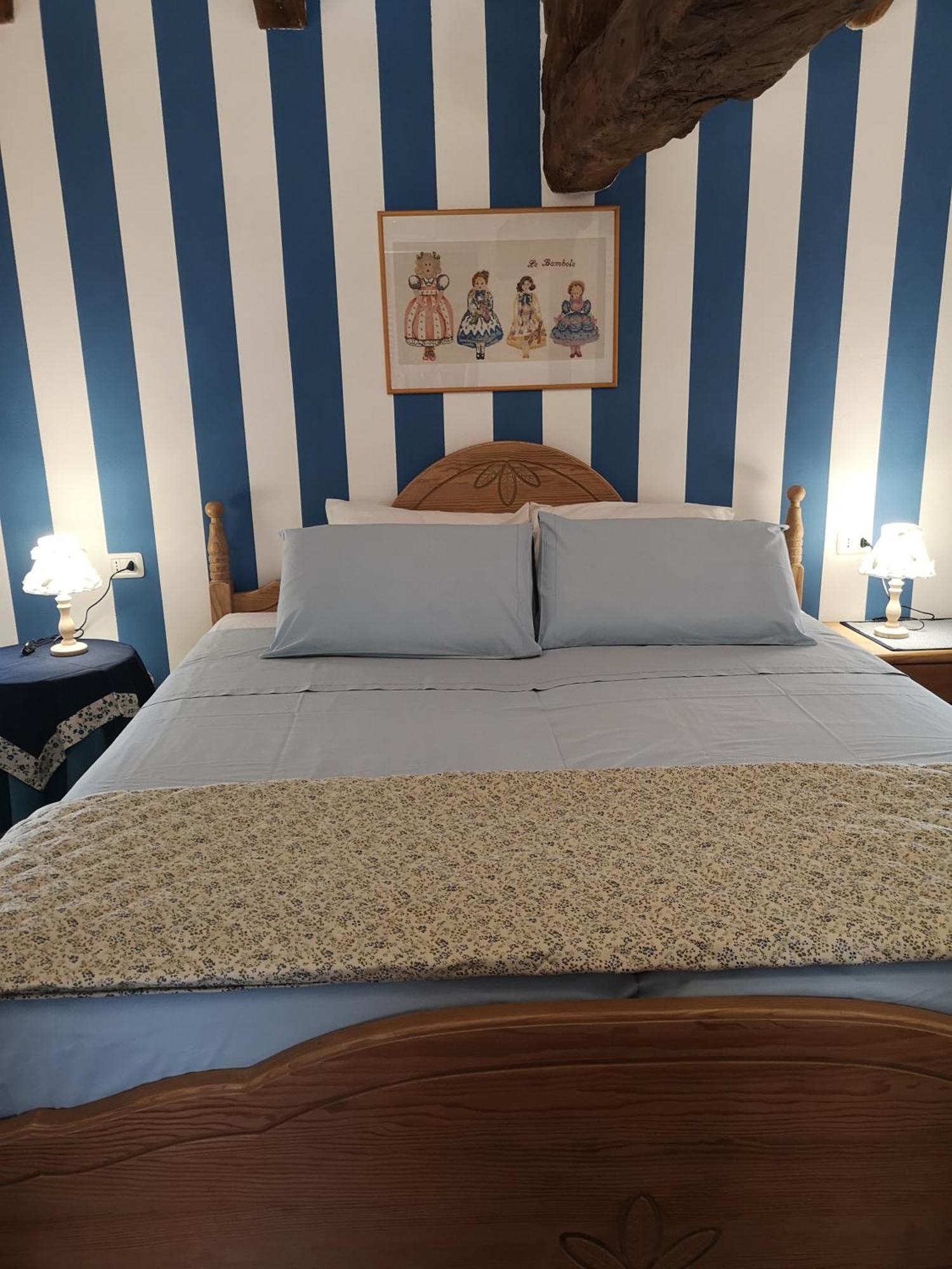East Wind Bed and Breakfast Medea Exteriör bild